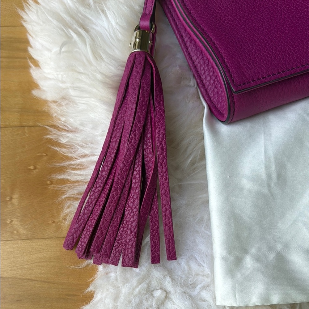 Gucci Pink Leather Clutch with Iconic GG Logo - Picture 3 of 14